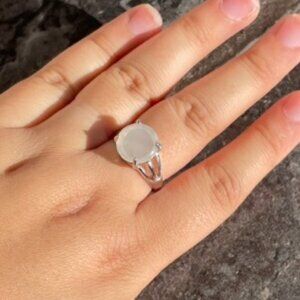 Round Milky White Glass Ring Size 8.5  Set In Silvertone Fashion Jewelry